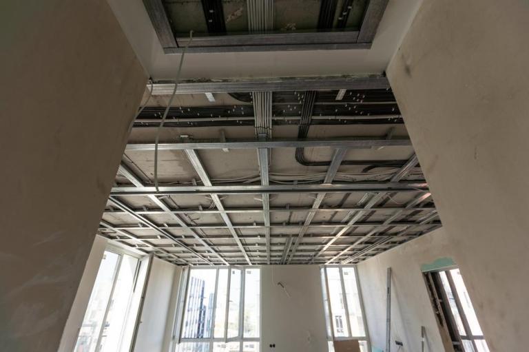 Rénover des locaux commerciaux exige une technique adaptée à Obernai.